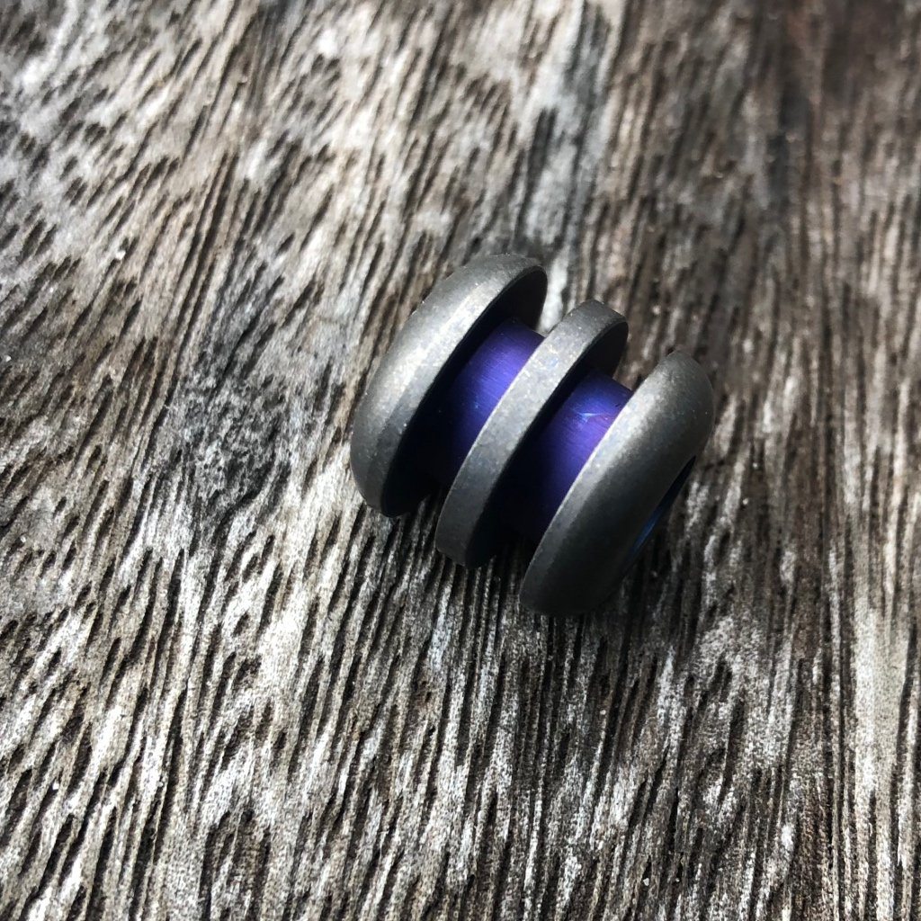 Titanium Ribbed Lanyard Beads - Ti Survival