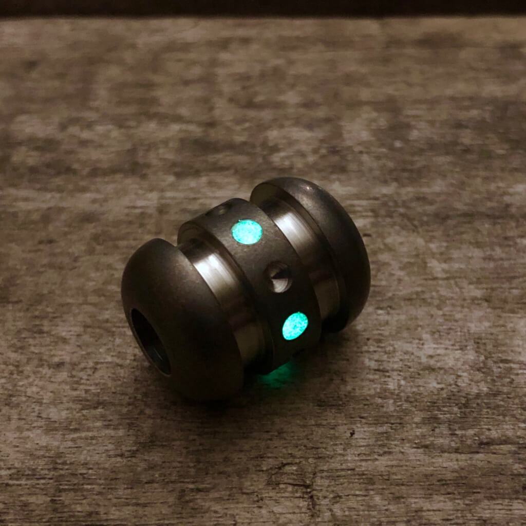 Titanium Droid XL Lanyard Bead with Glow in the dark - Ti Survival