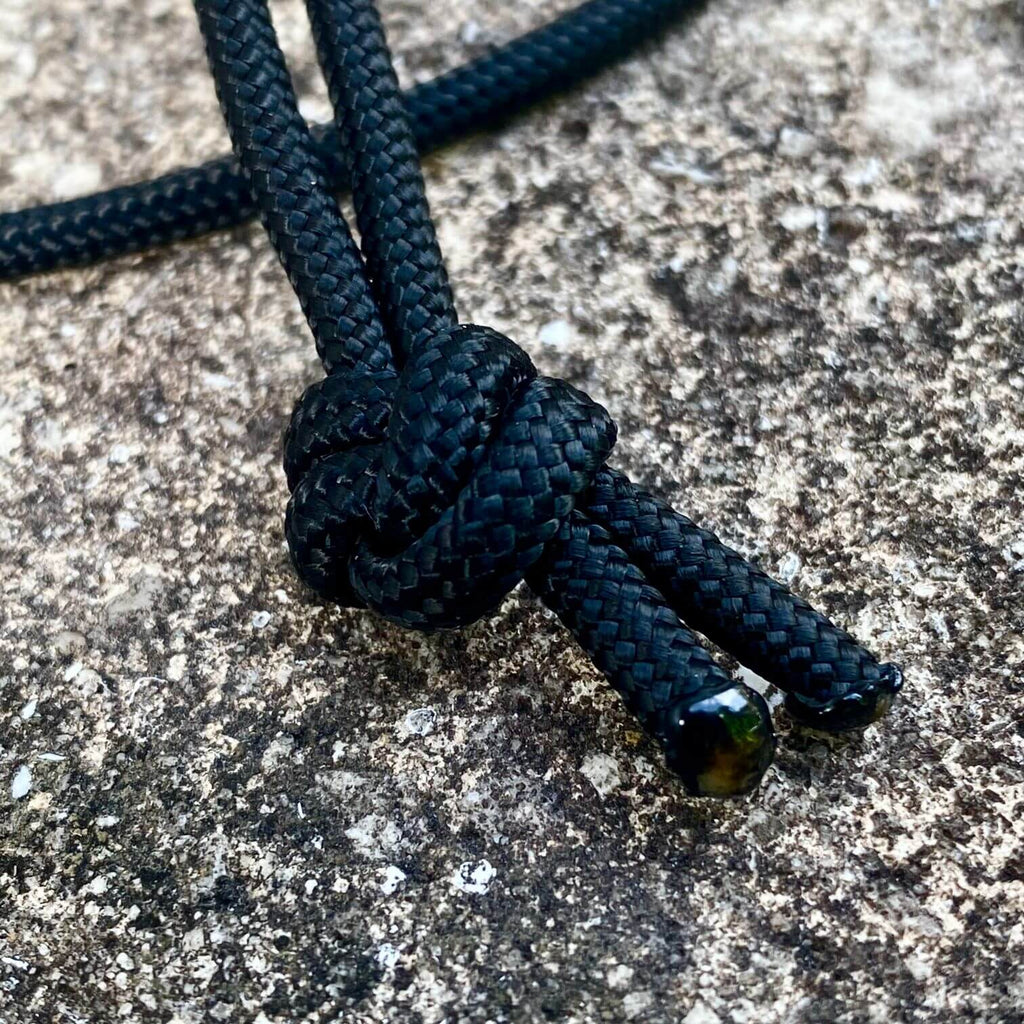 paracord lanyard